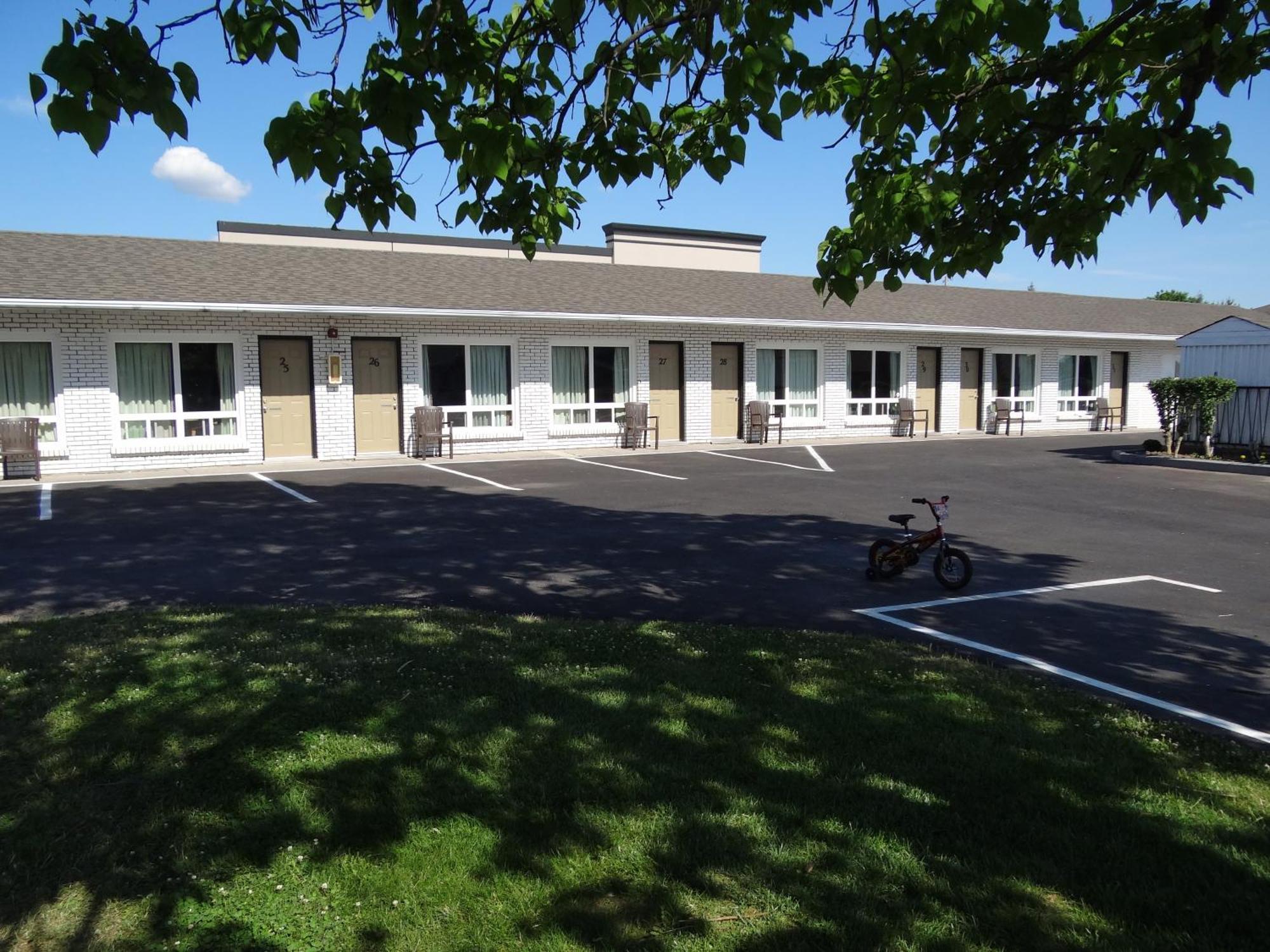 Falcon Inn Niagara Falls Exterior photo