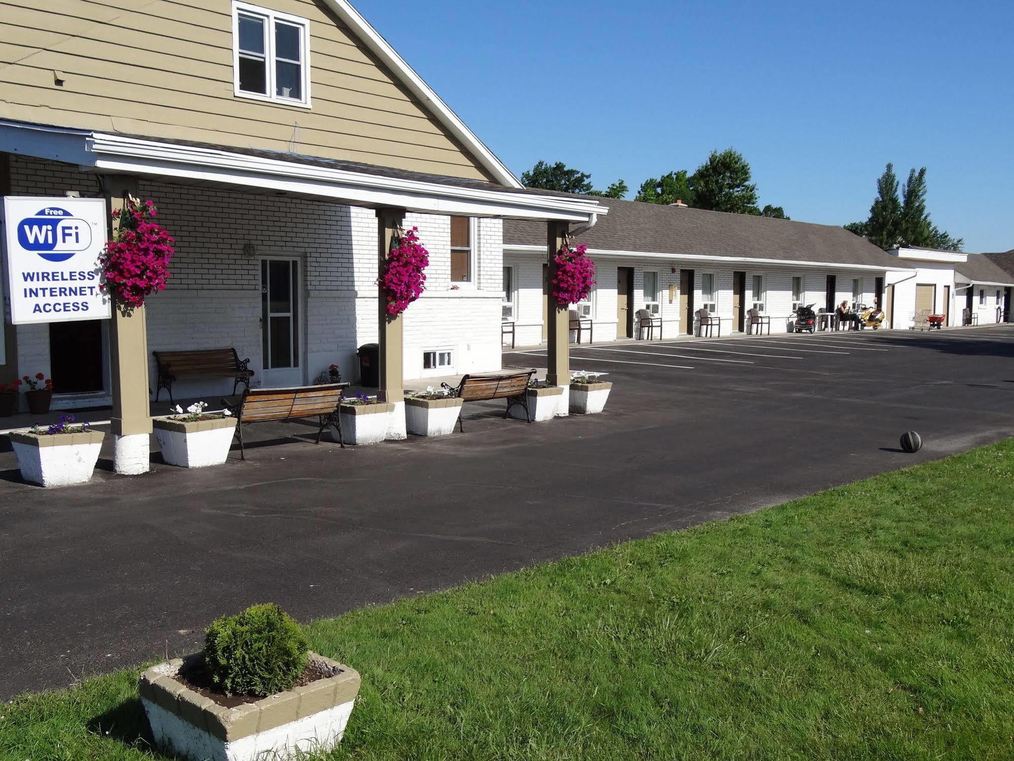 Falcon Inn Niagara Falls Exterior photo